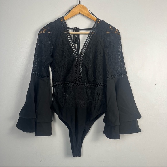 Cien Black lace bodysuit with ruffle sleeves size small - Picture 1 of 11